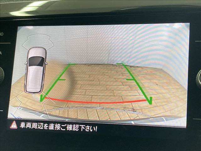 【バックカメラ】便利なバックカメラで安全確認もできます。駐車が苦手な方にもオススメな便利機能です。