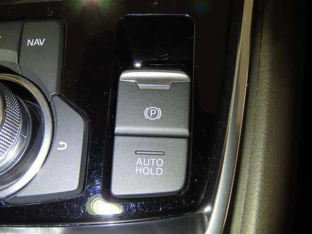 電動パーキングブレーキを装備しております。