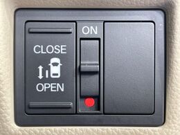 【パワースライドドア】スマートキーや運転席のスイッチでスライドドアの開閉が可能♪電動だから力を入れてドアを開ける必要が無く、小さいお子様でも、重い荷物を持っている時もラクに開け閉めできます♪