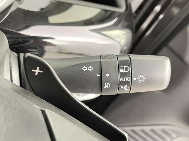 【運転席操作部】快適なドライブを楽しむための機能が装備されています！運転席から触れるので、使いやすいです！除菌プランいれていただくと、さらに清潔で安心していただけます！