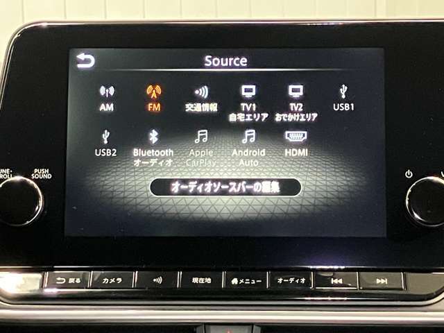 HDMI端子に専用ケーブルを差し込むとナビで動画を楽しめます★