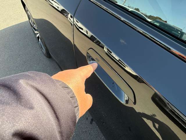こちらのお車は【鶴ヶ島店に展示】しております。◆無料電話：0078-6003-343423◆直通電話：049-286-1002◆埼玉県鶴ヶ島市高倉1230-2☆ご来場、お問合せをお待ちしております！