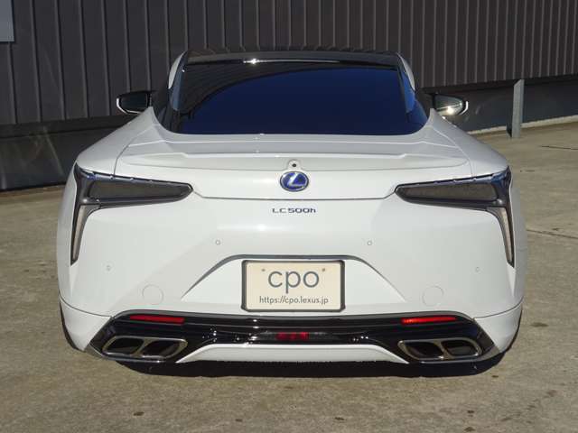 メンテナンスパック付帯。ご購入後の定期点検12ヶ月点検1回を無償で実施させて頂きます。（レクサス金沢駅西へのご入庫）