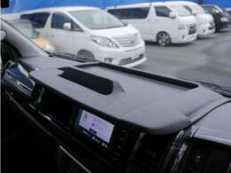 ナビバイザー付で明るい時間でもナビ画面が見やすいです☆