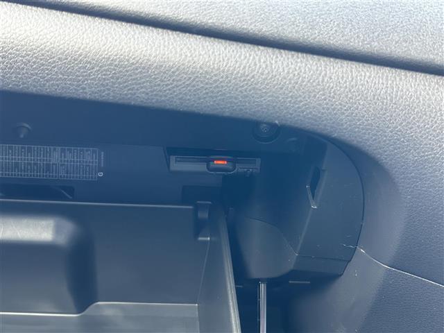 気になる車はすぐにお問い合わせください！画面右側の0066から始まる無料ダイヤルからお問い合わせ下さい！専門スタッフがお車のご質問にお答えいたします！