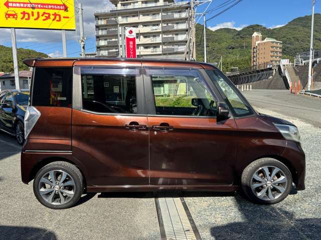 お客様が気持ち良くお車をお乗りできるように、外装、内装、エンジンルームまで徹底的に磨き上げてご納車！磨き専門のスタッフが隅々までお車を清掃してお渡し致します！！