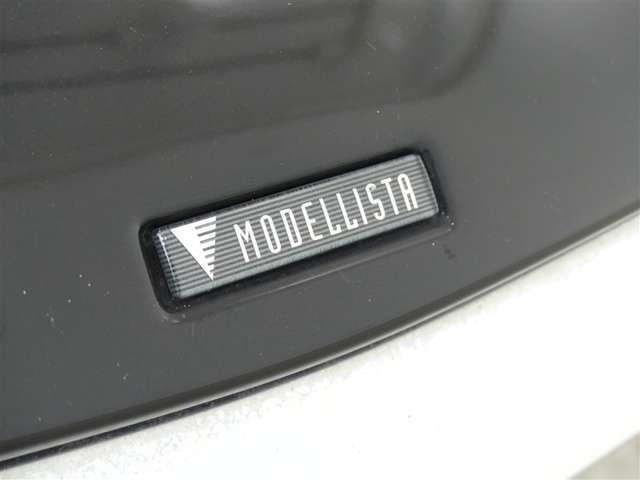 MODELLISTAのフロントスポイラーが装備されてます。