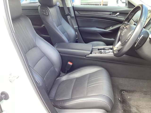 お車でお越しの際には、金沢問屋団地入り口 問屋町南交差点　セブンイレブン（金沢直江町店様）向かいにございます。