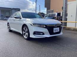 色は人気のプラチナホワイトパールです！