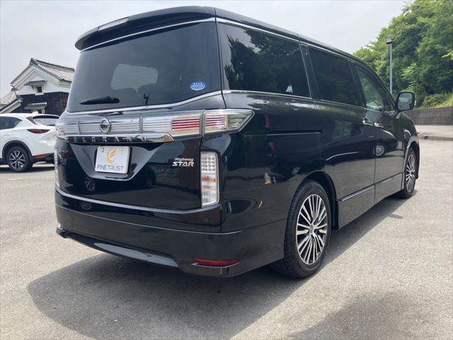 当社自慢のお車です。機関・装備点検・走行テスト済みです♪横にこの車のセールスポイントを、写真と説明でアピールしてあります♪まずはご覧になってください。お客様通話料無料0078-6040-018904