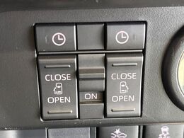 【両側パワースライドドア】スマートキーや運転席のスイッチで後席両側スライドドアの開閉が可能♪電動だから力を入れてドアを開ける必要が無く、小さなお子様でも簡単に開け閉めでき快適です♪