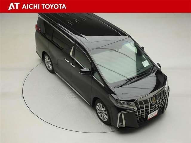 両側パワースライドドア付きだから、狭い駐車スペースなどでの乗り降りラクラク♪小さなお子さまのいるご家庭には嬉しい装備です。