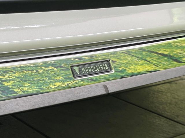 【モデリスタエアロ】人気のモデリスタエアロを装着！クルマの外観がよりスタイリッシュになり、街中で存在感あふれる1台に♪将来買い替える時にもリセールに影響しやすく、価値ある人気の装備です！