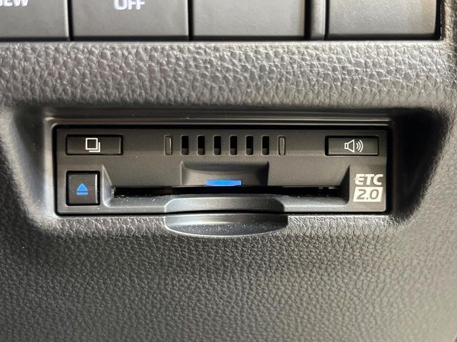 【ETC】高速道路の料金所をストレスなく通過！話題のスポットやサービスエリアに多い「スマートIC」利用時は必須のアイテムです。当店でセットアップを実施、ご納車当日からすぐにご利用いただけます！