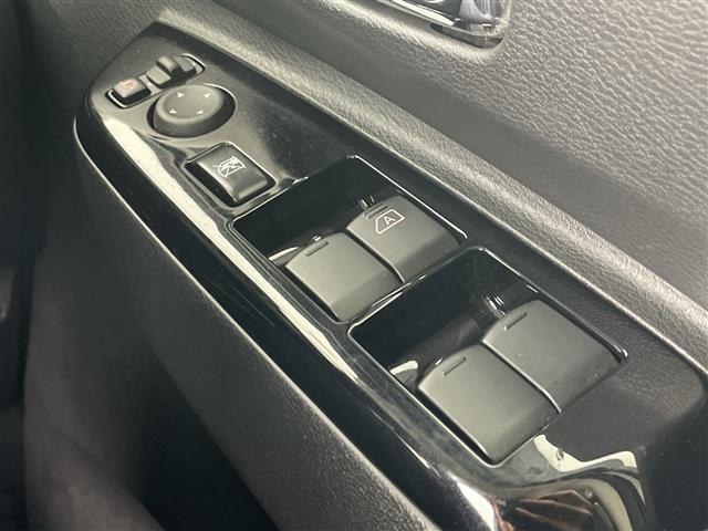 【窓操作部】軽い力で、窓を開けたり閉めたりすることができます！掲載箇所以外にご希望の写真がございましたら、お気軽にお問い合わせ下さい！メールや郵送でお送りさせていただきます。