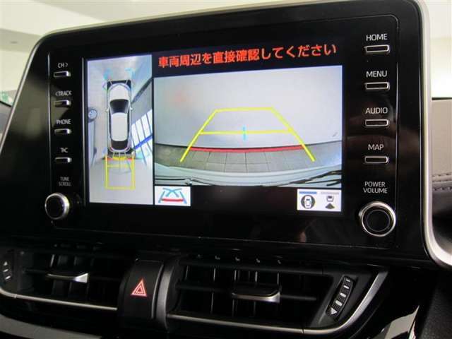 後方の見にくい視界もバックモニターで確認サポートして駐車時も安心☆