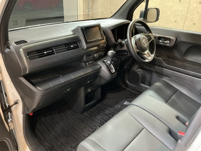 ご購入いただいた全ての中古車に、1年間または2年間の走行距離無制限の保証「ホッと保証」を無料でお付けします！！