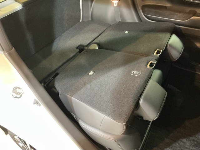 指定工場併設で末永く品質を保ちます。12ヶ月点検や車検はもちろんのこと、国家資格整備士によるお車のアドバイスも致します。