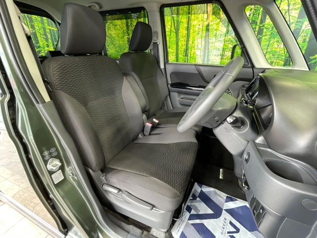 運転席シート廻りは使用感も少なく、良好な状態となっています。丁寧に使われていたことがよくわかりますね。