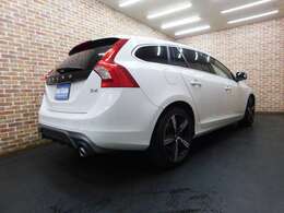 【日本中のボルボが欲しい方大集合】特に『V40』『V50』『V60』『V60CC』『XC40』『XC60』シリーズをお探しのお客様は当社へお任せ♪あなたもお洒落な【ボルボオーナー】になりませんか？