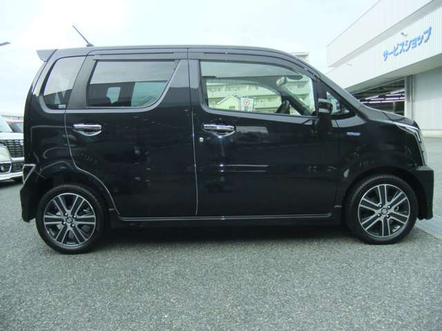 ★『特選中古車』を多数取り揃えております！　どんな中古車がいいのか分からない・・・ってお客様にも、ご予算に見合ったお車をご提案させて頂きますので是非、当店スタッフにご相談してみて下さい！（^^♪