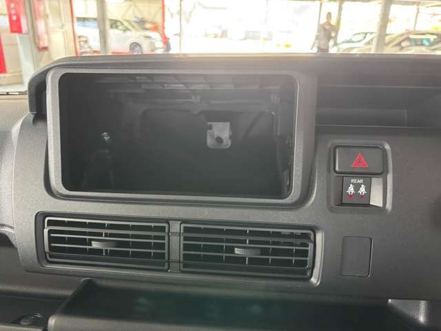 車によってはストックヤードに置いていることもありますので、ご来店の前に事前にご連絡いただけますと幸いです。