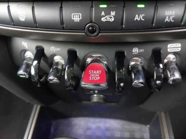 お車に合わせて無料保証以外にも、保証範囲、期間、距離を拡充させた有料保証もご用意しております！中古車の購入が初めてで不安・・・というお客様もご安心ください！