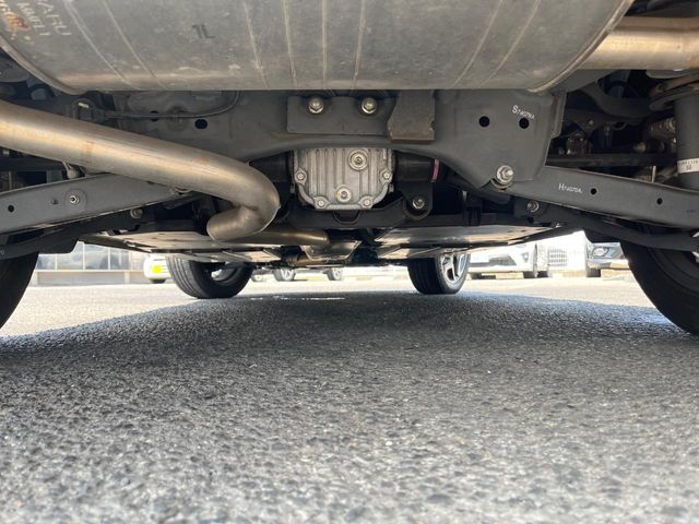 お車を安心してお乗りいただく為には、足回りの定期点検が欠かせません。サービスサポート（有償保証）では無料点検もご提供しており、安心のカーライフをお過ごしいただけるサポート体制が整っています。