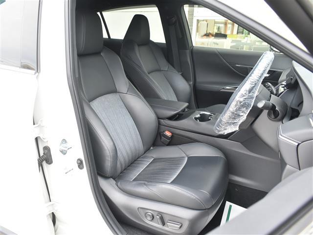 気になる車はすぐにお問い合わせください！画面右側の0066から始まる無料ダイヤルからお問い合わせ下さい！専門スタッフがお車のご質問にお答えいたします！