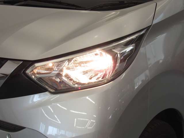 現在ハロゲンライト搭載ですが、ご希望であればキセノンやLEDライトに交換することも出来ます☆詳しくはスタッフまでお問い合わせください。