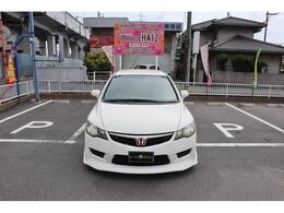 素晴らしい！FD2！H20シビック！タイプR！入荷致しました！正規オークションで厳選仕入れ！上物！美車です！カッコイイ！ドレスアップカー！6MT！IーVTEC！走りが楽しい！アクセス多数！大人気！