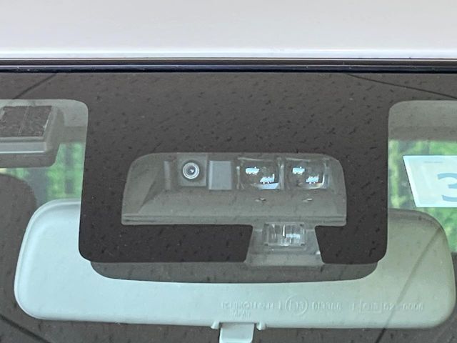 【スズキ　セーフティサポート】走行中に前方の車両等を認識し、衝突しそうな時は警報とブレーキで衝突回避と被害軽減をアシスト。より安全にドライブをお楽しみいただけます。