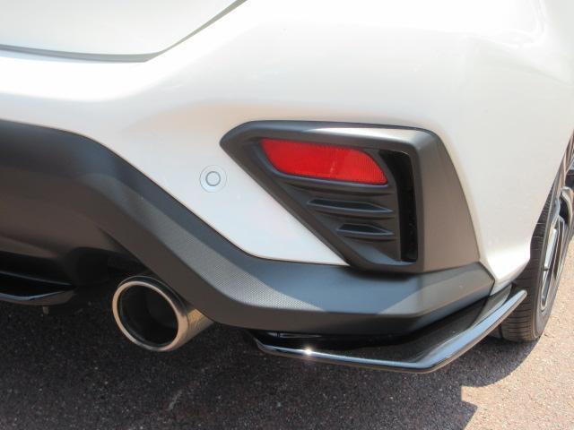 RAB(後退時ブレーキアシスト)搭載車両 後退時、車体後部に装着されたソナーセンサーが障害物を検知。衝突回避または被害を軽減します。