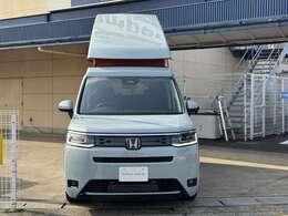 キャンパー仕様でありながら普段使いも可能。多目的に活躍する高機能モデルです。全高205cmで屋内駐車場にも対応。日常の買い物や街乗りにも便利なサイズ設計です。