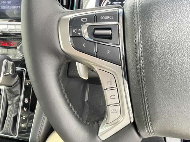 【運転席操作部】快適なドライブを楽しむための機能が装備されています！運転席から触れるので、使いやすいです！除菌プランいれていただくと、さらに清潔で安心していただけます！