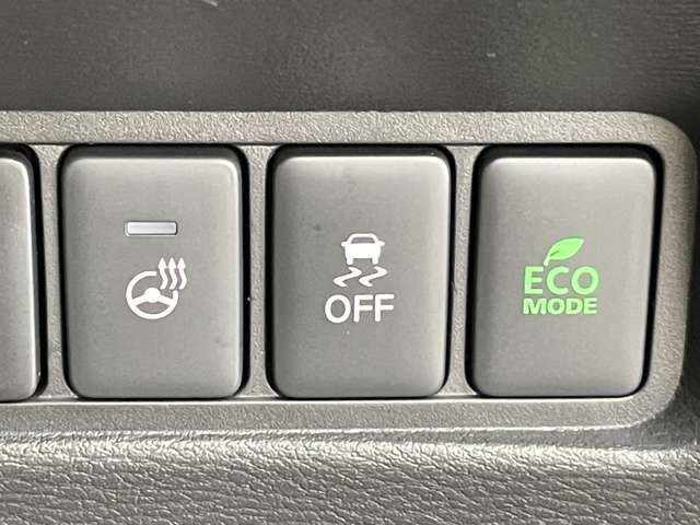 【運転席操作部】快適なドライブを楽しむための機能が装備されています！運転席から触れるので、使いやすいです！除菌プランいれていただくと、さらに清潔で安心していただけます！