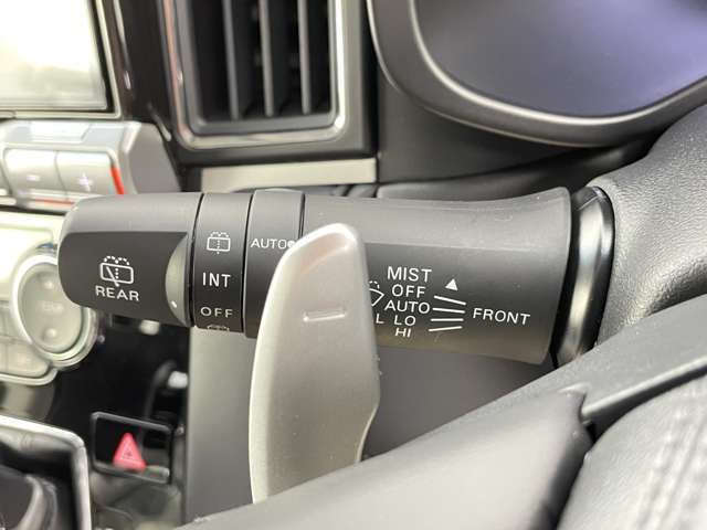 【運転席操作部】快適なドライブを楽しむための機能が装備されています！運転席から触れるので、使いやすいです！除菌プランいれていただくと、さらに清潔で安心していただけます！