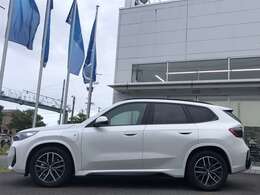 安心と信頼の納車前点検をShizuokaBMWでは全車で実施致しております。納車前100項目点検または、法定12ヶ月点検を全車で実施しております。点検・整備費用はもちろん、車両本体価格に含まれております。