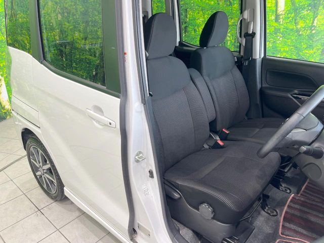 運転席シート廻りは使用感も少なく、良好な状態となっています。丁寧に使われていたことがよくわかりますね。