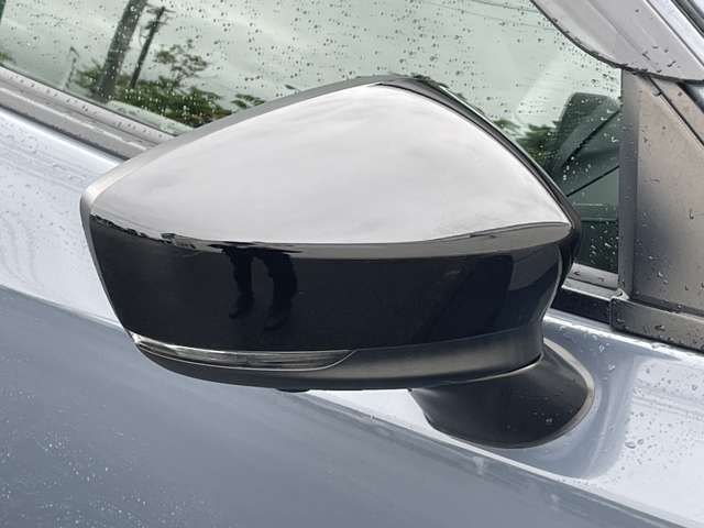 お車のご購入以外にもお車のご売却や任意保険の切替え、相談等も行っておりますので是非お気軽にスタッフへご相談下さいませ！！