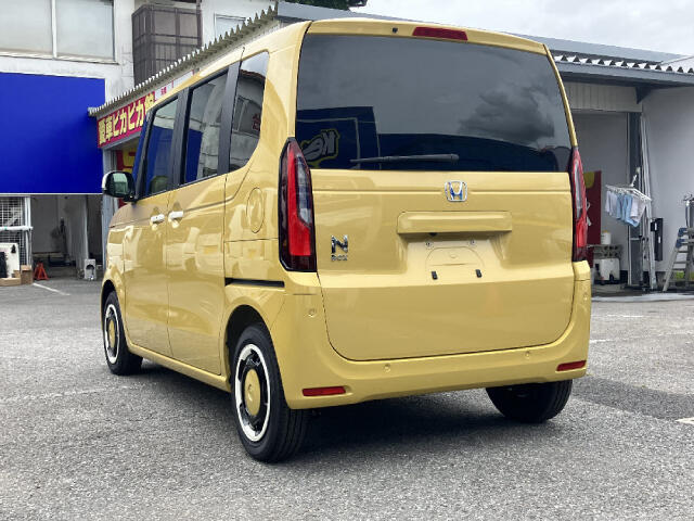 私達はお客様が楽しく、そして安全な車選びができますよう、分かりやすい情報開示を心がけております。価格の表示に関しては、支払総額を掲載する事で、初心者のお客様にも安心な情報をお届け致します。