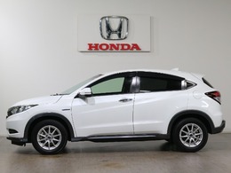 ボディカラーはホワイトオーキッドパールです。