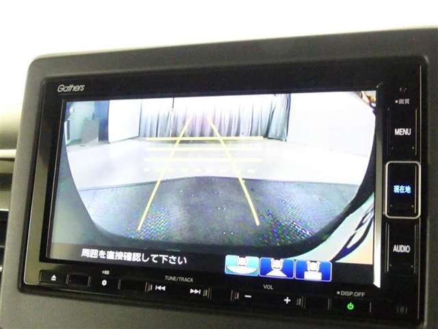 苦手な車庫入れも安心のバックモニター装備☆彡