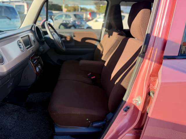 当店ではお車の買取り・下取りも大歓迎です。不要になったお車、どうせ売るならなるべく高くお車を売りたいと思っているお客様！まずは当店にお問い合わせください！