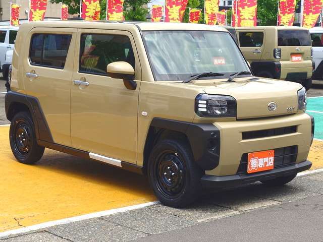 新車と同様の保証（有料）がつけられます。また各地域の店舗に最新の大型整備工場とプロメカニックが常駐しておりアフターメンテナンスもお任せください。