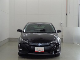 また、お車にあまり詳しくない方でも気軽に立ち寄って頂けるお店作りを目指しています。中古車選びに不安があるという多くのお客様の声に応えるべく『親切・丁寧・明瞭』をキーワードにしっかりサポート致します。