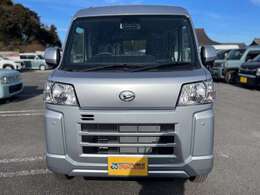 ☆ステアリングホイール☆手にしっくりくる握り心地で滑りにくく運転も快適です！