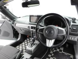 ステアリングスイッチ搭載！ハンドルから手を離さなくても手元のスイッチで音量調節や選曲操作ができます！視線をそらさず操作が出来て大変便利です♪