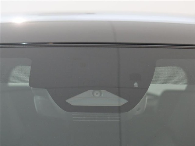 サポカーは、高齢運転者を含めたすべてのドライバーによる交通事故の発生防止・被害軽減対策の一環として、国が推奨する新しい自動車安全コンセプトです。詳しくは販売店スタッフまでおたずねください。