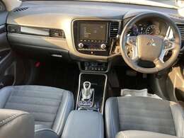 インパネ部も全体的にきれいにしてます。ご納車前には再度清掃をしてピカピカにしてご納車いたします！